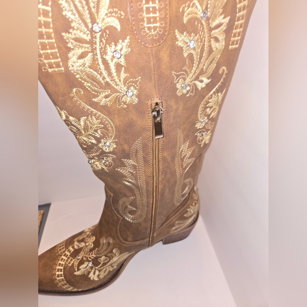 Women's sz 12 Brown Embroidered Western Boots with Rhinestones - Picture 5 of 13